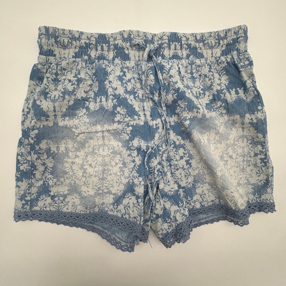Cato‎ Women's Blue White Floral Print Pull On Shorts Size Medium M Lace Trim